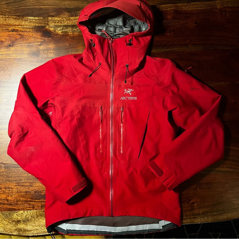 Arc’teryx Alpha SV Men’s Small